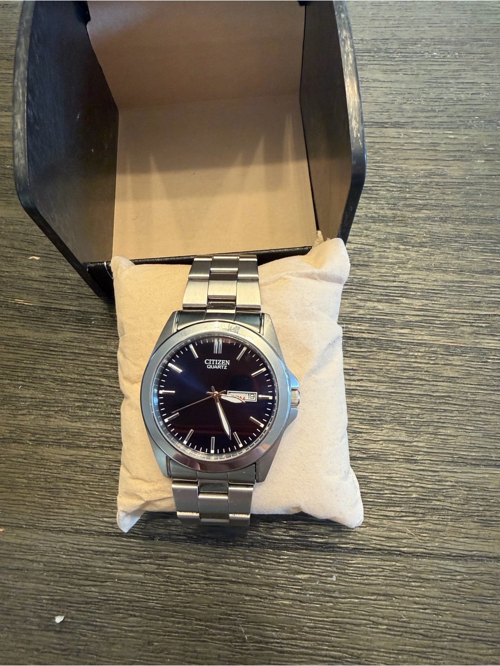 Citizen Men's Stainless Steel Watch - dark blue dial like new with box 39mm